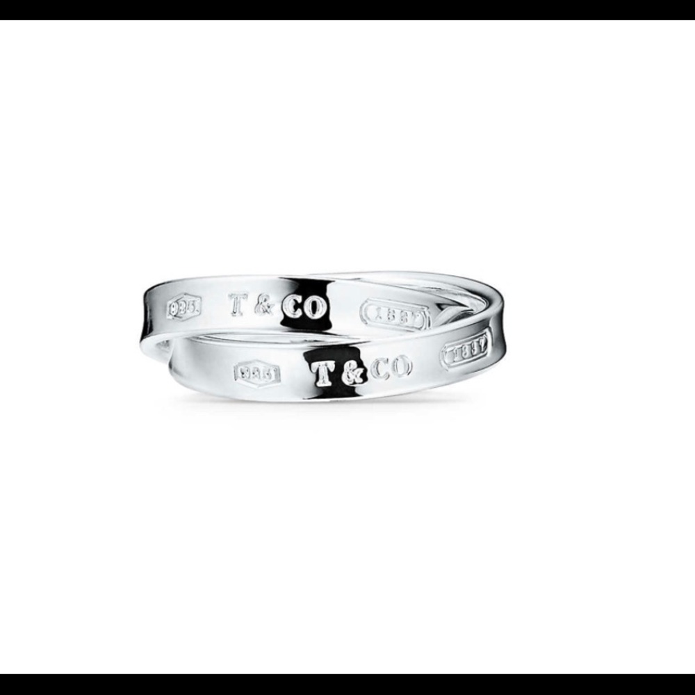 Tiffany & Co. Interlocking Circles Ring